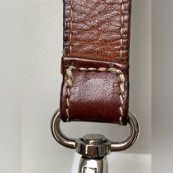 ROOTS Women’s Gray Beige Genuine Distressed Leather Crossbody Hobo Shoulder Bag - Picture 9 of 13